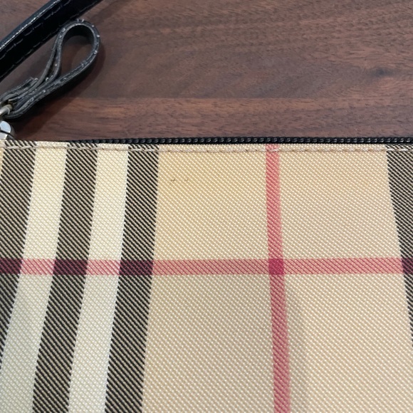 Authentic Burberry Nova Check Pouchette - Mini Purse Bag - Picture 3 of 11
